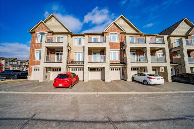 2633 Garrison Crossing Crct, Townhouse with 2 bedrooms, 2 bathrooms and 2 parking in Pickering ON | Image 1