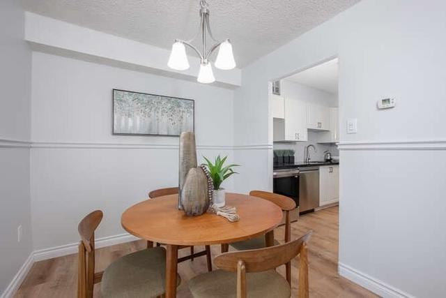 308 - 20 William Roe Blvd, Condo with 3 bedrooms, 2 bathrooms and 1 parking in Newmarket ON | Image 10