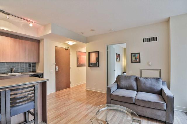1002 - 8 Colborne St, Condo with 1 bedrooms, 1 bathrooms and 0 parking in Toronto ON | Image 16
