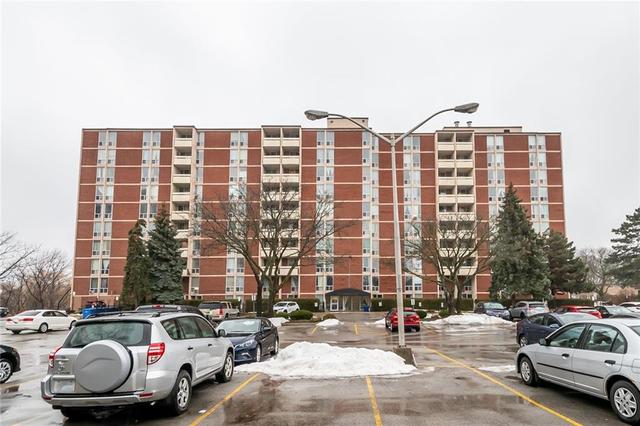 510 - 75 Glenburn Court, Condo with 2 bedrooms, 1 bathrooms and 1 parking in Hamilton ON | Image 2