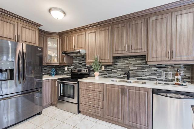 156 Norland Circ, House detached with 3 bedrooms, 4 bathrooms and 3 parking in Oshawa ON | Image 24