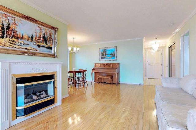 1503 - 100 Observatory Lane, Condo with 2 bedrooms, 2 bathrooms and 2 parking in Richmond Hill ON | Image 2