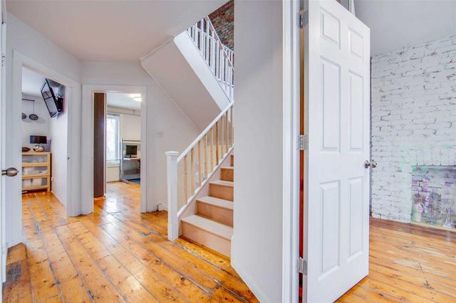 1547 Queen St W, House semidetached with 5 bedrooms, 2 bathrooms and 0 parking in Toronto ON | Image 16