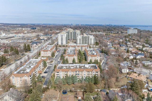 b105 - 216 Plains Rd W, Condo with 2 bedrooms, 2 bathrooms and 2 parking in Burlington ON | Image 19