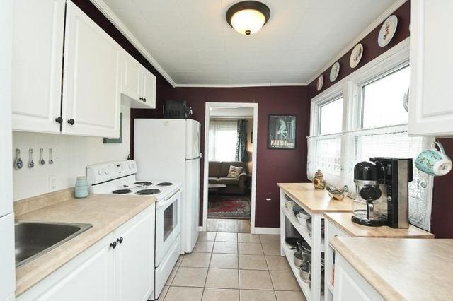 363 Oshawa Blvd S, House detached with 2 bedrooms, 1 bathrooms and 1 parking in Oshawa ON | Image 11