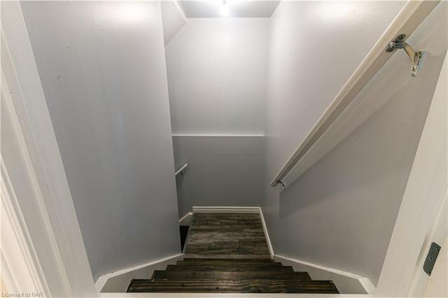 Stair to Basement | Image 27