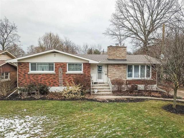 73 Sovereign Dr, House detached with 3 bedrooms, 2 bathrooms and 4 parking in St. Catharines ON | Image 1