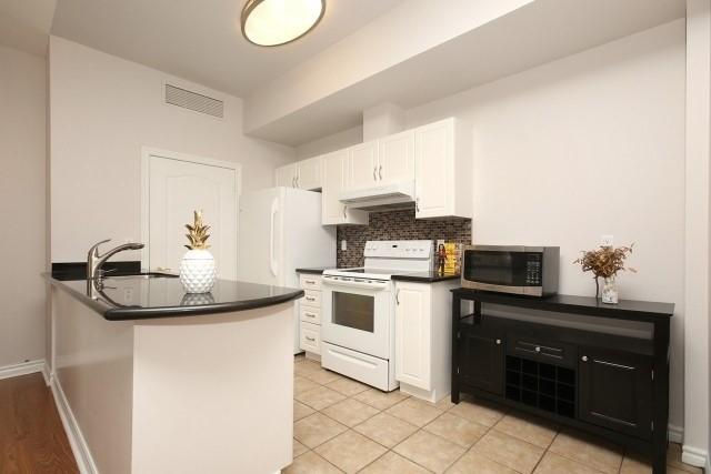 107 - 3 Dayspring Circ, Condo with 2 bedrooms, 1 bathrooms and 1 parking in Brampton ON | Image 14
