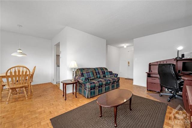 305b - 2041 Arrowsmith Drive, Condo with 1 bedrooms, 1 bathrooms and 1 parking in Ottawa ON | Image 6