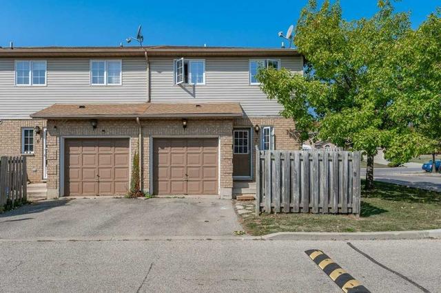 7 - 12 Whitedeer Rd, Townhouse with 2 bedrooms, 2 bathrooms and 2 parking in Hamilton ON | Image 1