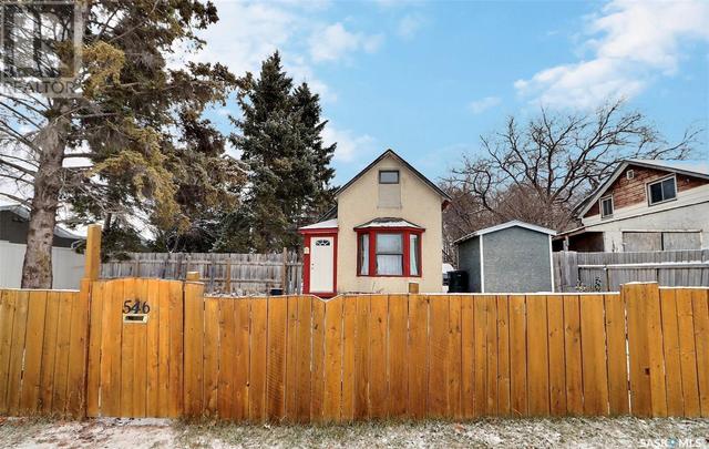 546 7th Street E, House detached with 1 bedrooms, 2 bathrooms and null parking in Prince Albert SK | Image 2