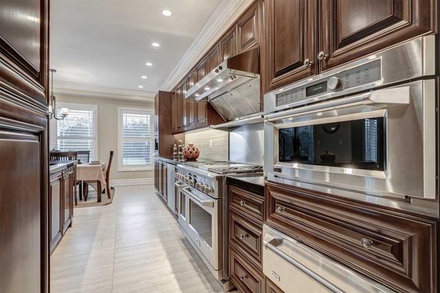 4 Portia St, House detached with 4 bedrooms, 6 bathrooms and 6 parking in Toronto ON | Image 9