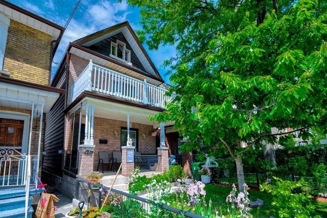 46 Nairn Ave, House detached with 3 bedrooms, 3 bathrooms and 2 parking in Toronto ON | Image 1