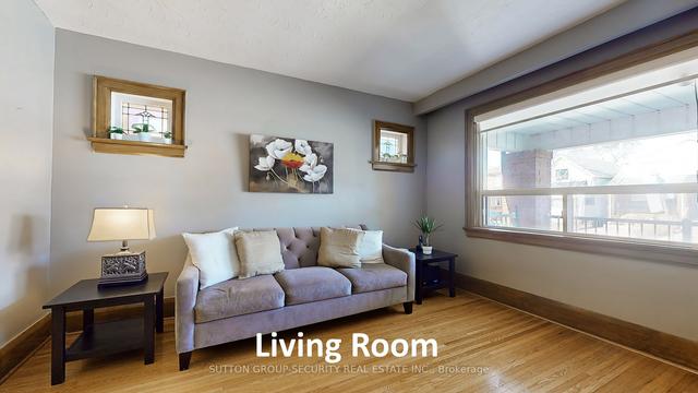 3 Livingstone Ave, House semidetached with 3 bedrooms, 1 bathrooms and 2 parking in Toronto ON | Image 28