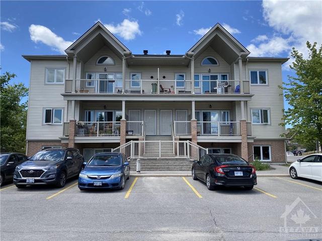 b - 260 Espresso Private, Condo with 2 bedrooms, 1 bathrooms and 1 parking in Ottawa ON | Image 1