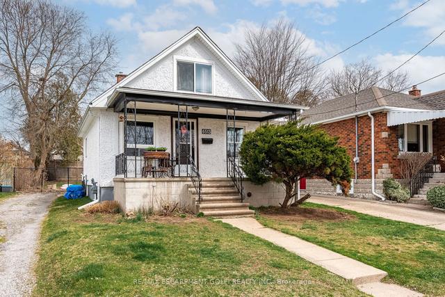 6513 Monroe St, House detached with 2 bedrooms, 1 bathrooms and 3 parking in Niagara Falls ON | Image 12
