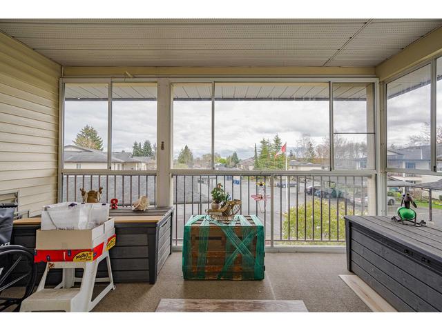 32 - 6467 197 Street, House attached with 3 bedrooms, 2 bathrooms and 2 parking in Langley BC | Image 18