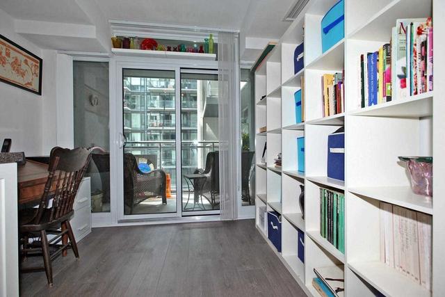1235 - 525 Adelaide St W, Condo with 1 bedrooms, 1 bathrooms and 1 parking in Toronto ON | Image 6