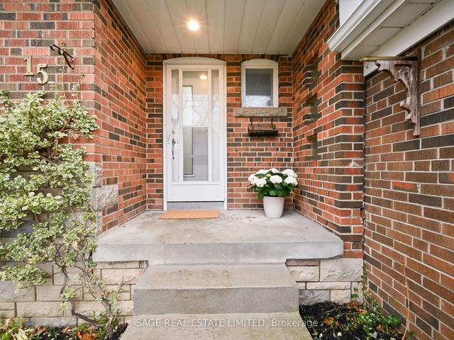15 Saunders Rd, House detached with 3 bedrooms, 2 bathrooms and 4 parking in Toronto ON | Image 23