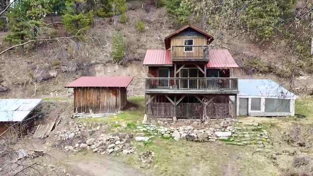 7148 Graham Road, House detached with 2 bedrooms, 1 bathrooms and null parking in Central Kootenay H BC | Image 19