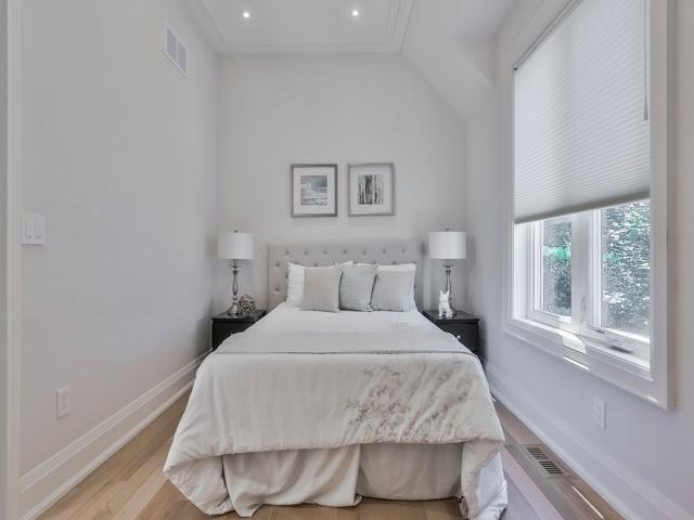 333 Sheldrake Blvd, House detached with 4 bedrooms, 5 bathrooms and 2 parking in Toronto ON | Image 17