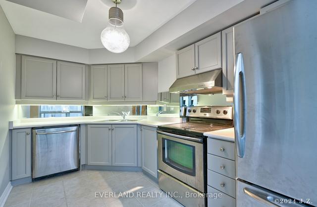 412 - 8 Rean Dr, Condo with 2 bedrooms, 2 bathrooms and 1 parking in Toronto ON | Image 5