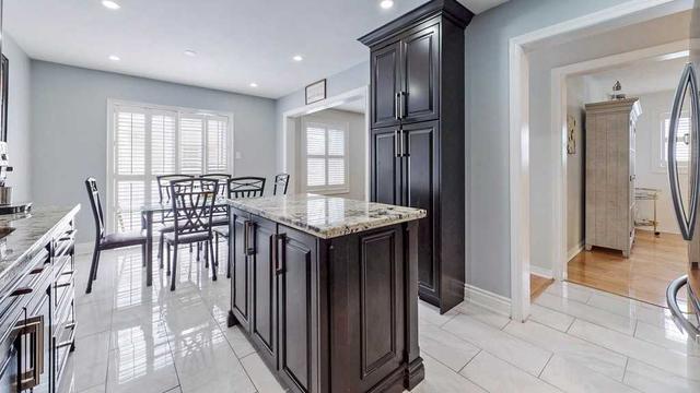 13 Trailridge Dr, House detached with 5 bedrooms, 4 bathrooms and 6 parking in Brampton ON | Image 37