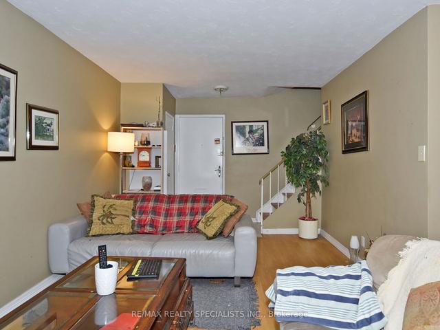 204 - 5877 Bathurst St, Townhouse with 2 bedrooms, 1 bathrooms and 1 parking in Toronto ON | Image 7
