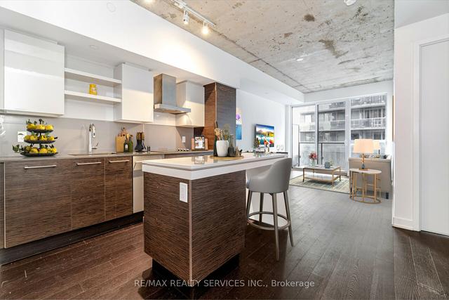 1114 - 1030 King St W, Condo with 1 bedrooms, 1 bathrooms and 1 parking in Toronto ON | Image 2
