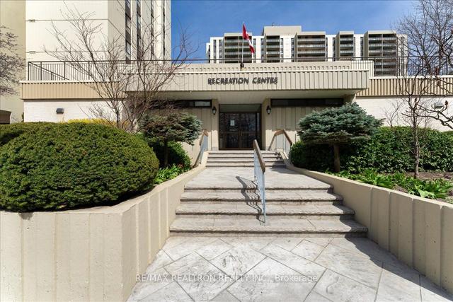 405 - 177 Linus Rd, Condo with 2 bedrooms, 1 bathrooms and 1 parking in Toronto ON | Image 18