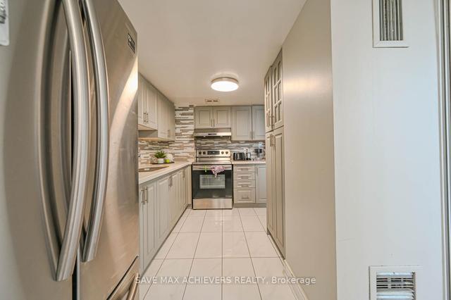 403 - 21 Markbrook Lane, Condo with 2 bedrooms, 2 bathrooms and 1 parking in Toronto ON | Image 5