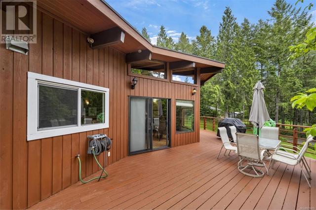 4024 Winchester Rd, House detached with 4 bedrooms, 4 bathrooms and 10 parking in North Cowichan BC | Image 1
