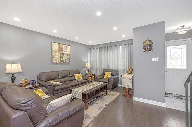80a Corby Cres, House attached with 3 bedrooms, 3 bathrooms and 3 parking in Brampton ON | Image 37
