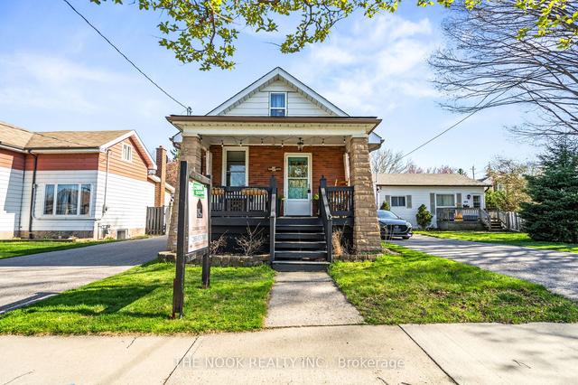 287 Courcellette Ave, House detached with 2 bedrooms, 2 bathrooms and 7 parking in Oshawa ON | Image 1