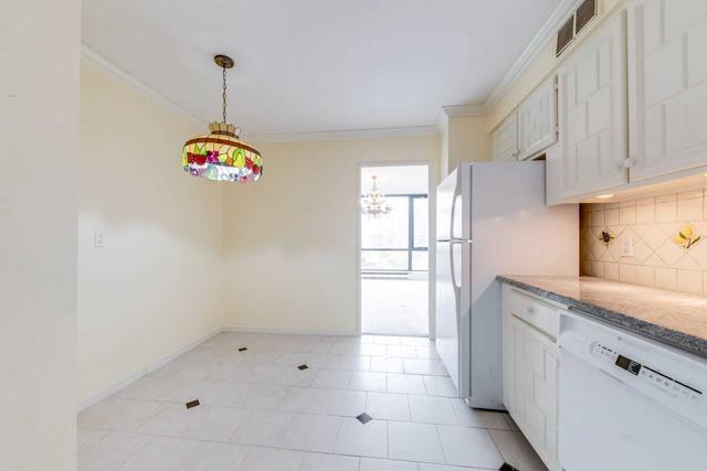 9d - 66 Collier St, Condo with 3 bedrooms, 2 bathrooms and 1 parking in Toronto ON | Image 5