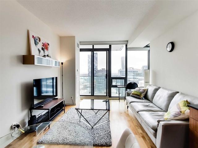 2601 - 33 Lombard St, Condo with 1 bedrooms, 1 bathrooms and 1 parking in Toronto ON | Image 3