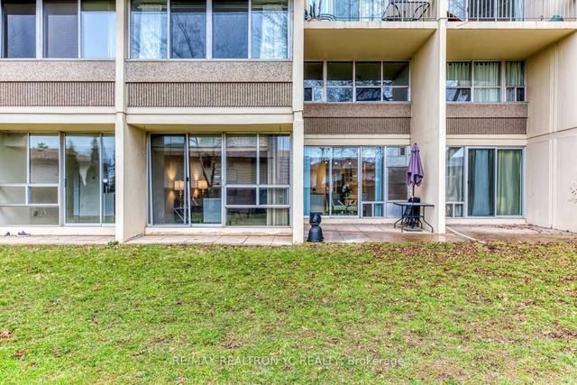 128 - 1300 Marlborough Crt, Condo with 3 bedrooms, 2 bathrooms and 1 parking in Oakville ON | Image 13