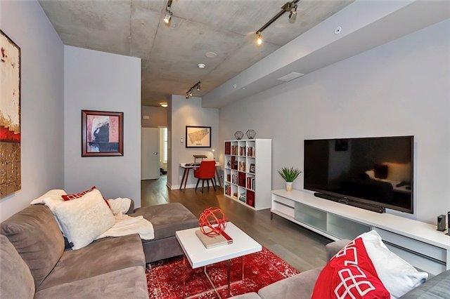 1248 Dundas St E, Townhouse with 3 bedrooms, 3 bathrooms and 1 parking in Toronto ON | Image 5