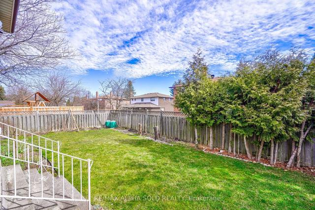 29 Redbud Cres, House detached with 4 bedrooms, 3 bathrooms and 4 parking in Toronto ON | Image 31