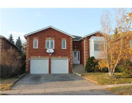 80 Browning Tr, House detached with 3 bedrooms, 3 bathrooms and null parking in Barrie ON | Image 13