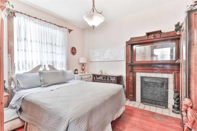147 Margueretta St, House detached with 4 bedrooms, 3 bathrooms and 3 parking in Toronto ON | Image 13