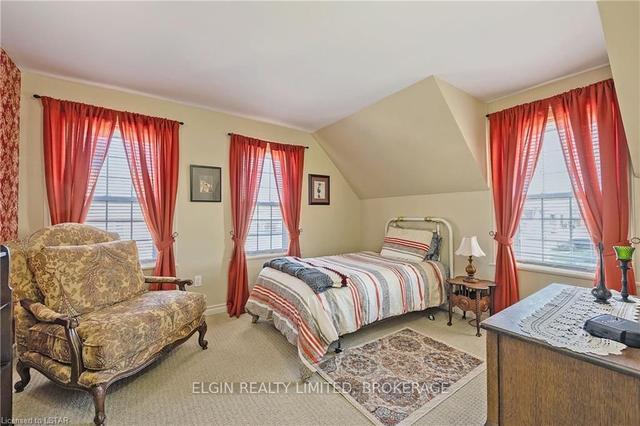 202 Graham St, House detached with 4 bedrooms, 2 bathrooms and 3 parking in West Elgin ON | Image 15
