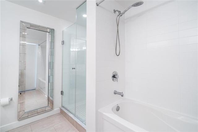 uph14 - 21 Nelson St, Condo with 1 bedrooms, 2 bathrooms and 2 parking in Toronto ON | Image 25