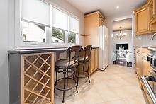 18 Sunset Blvd, House detached with 4 bedrooms, 3 bathrooms and 4 parking in Brampton ON | Image 4