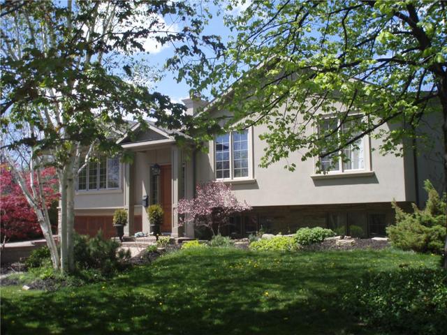 2251 All Saints Cres, House detached with 5 bedrooms, 3 bathrooms and null parking in Oakville ON | Image 1