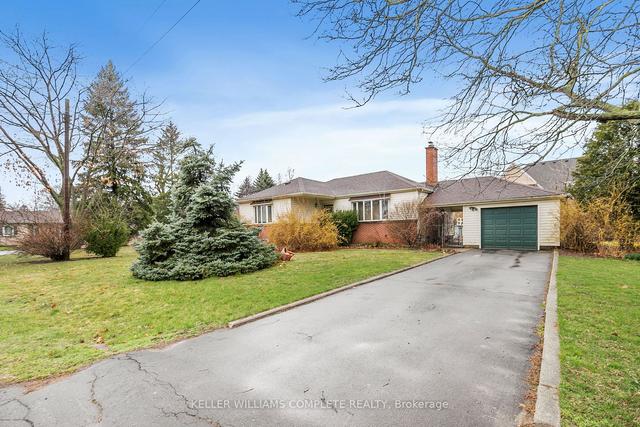 69 Gilbert Ave, House detached with 3 bedrooms, 2 bathrooms and 4 parking in Hamilton ON | Image 1