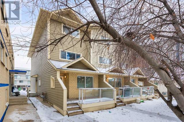 1, - 642 Mcdougall Road Ne, House attached with 3 bedrooms, 2 bathrooms and 1 parking in Calgary AB | Image 2