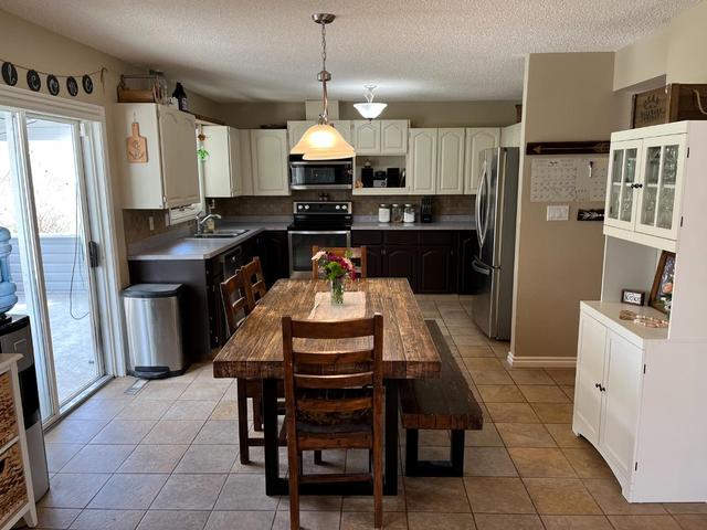 11802 78 Street, House detached with 5 bedrooms, 3 bathrooms and 6 parking in Peace River AB | Image 5