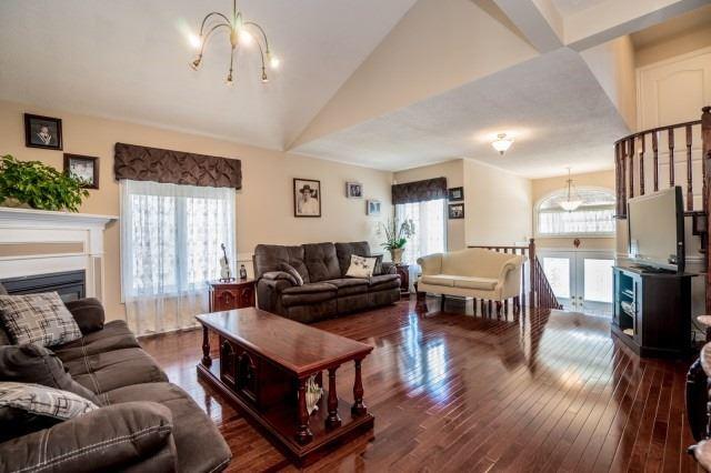 149 Toporowski Ave, House detached with 3 bedrooms, 3 bathrooms and 4 parking in Richmond Hill ON | Image 4