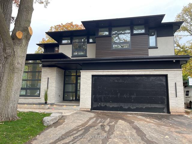 530 Pineland Ave, House detached with 4 bedrooms, 5 bathrooms and 4 parking in Oakville ON | Image 4